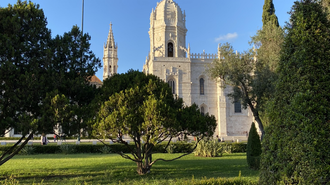 Body of Water, Nature, Vegetation, Blue, Architecture. Wallpaper in 1280x720 Resolution