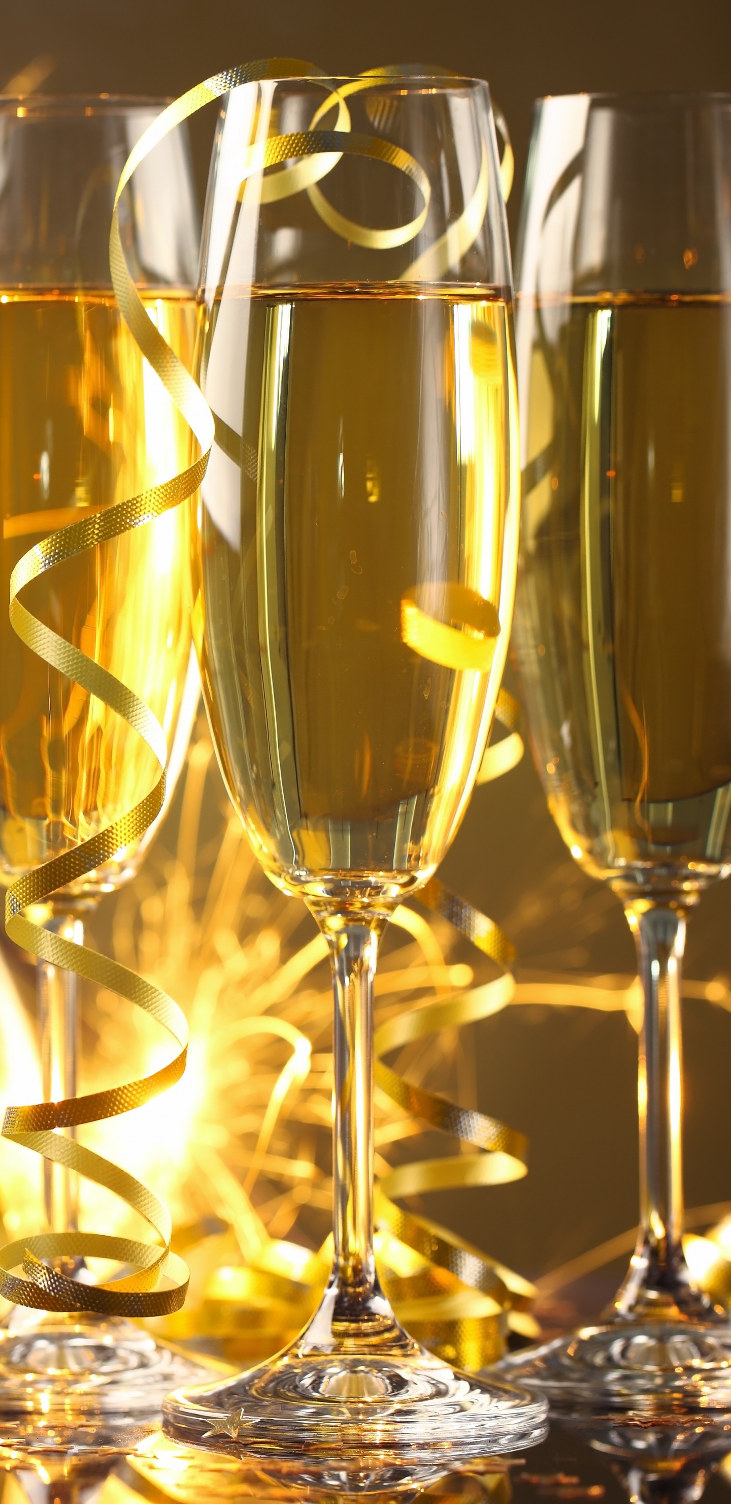 Champagne, New Year, New Years Eve, New Years Day, Drink. Wallpaper in 1440x2960 Resolution