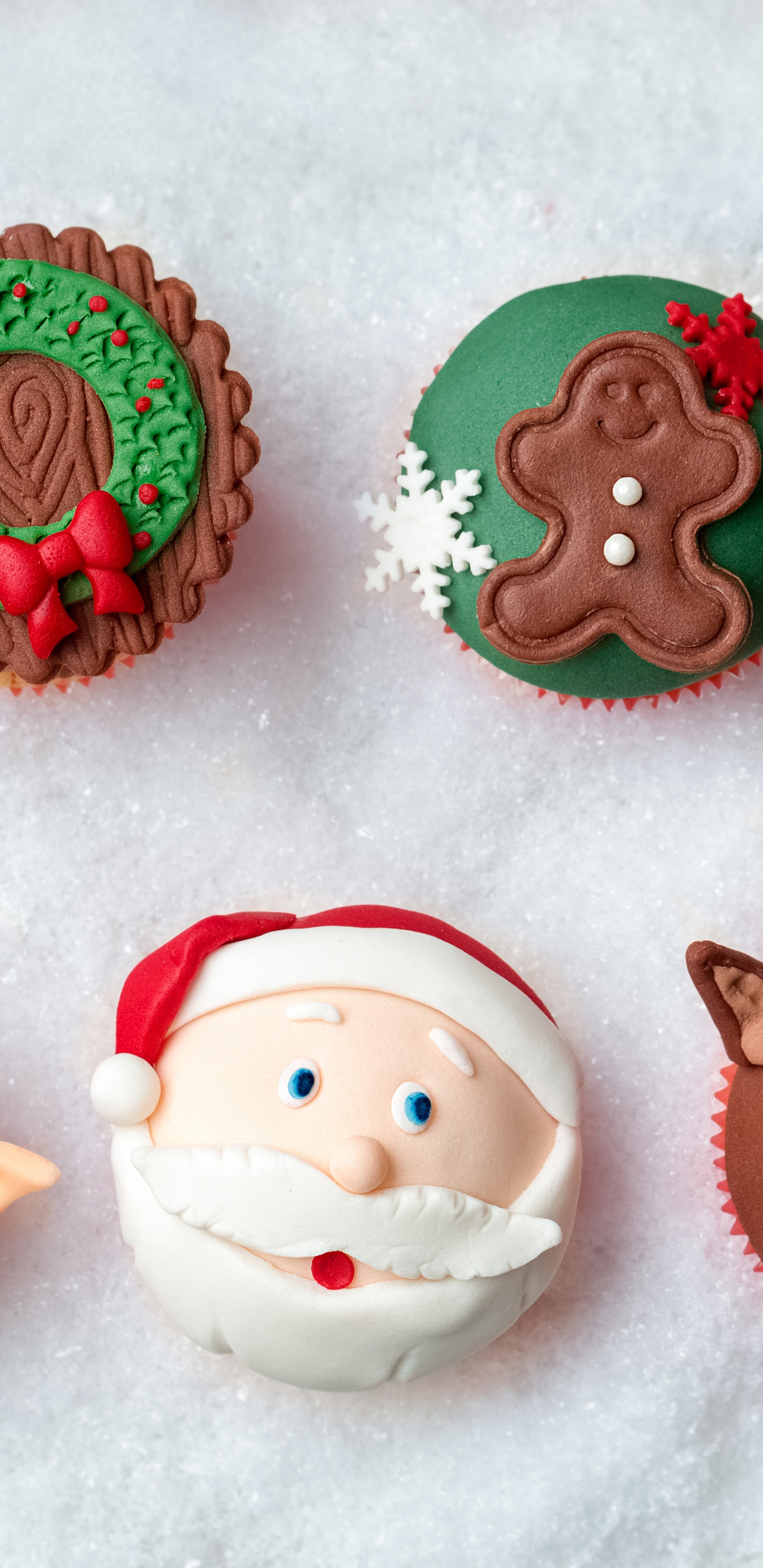 Nochevieja, Navidad, Decorar Mini Cupcakes Navideños, Cupcake, El Día De Navidad. Wallpaper in 1440x2960 Resolution