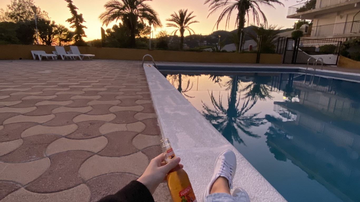 Agua, Piscina, Ocio, Ciencia, Humanos. Wallpaper in 1366x768 Resolution