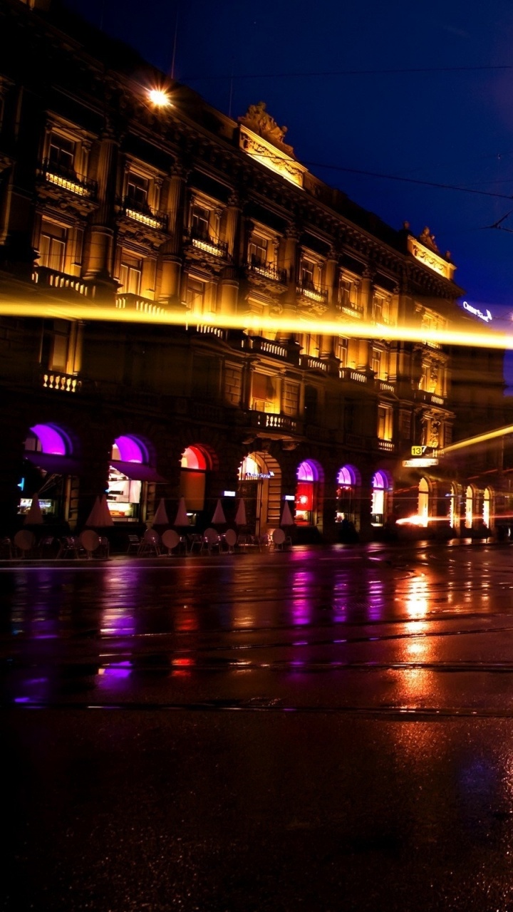 Voitures Sur Route Pendant la Nuit. Wallpaper in 720x1280 Resolution