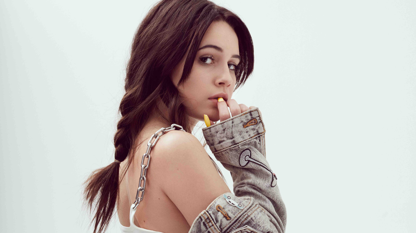 Bea Miller, Aurora, Haar, Schönheit, Haut. Wallpaper in 1366x768 Resolution