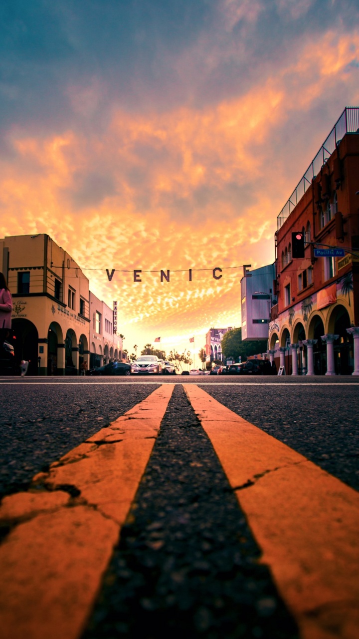 Great White, Venice Sign, Venice Boardwalk, Water, Cloud. Wallpaper in 720x1280 Resolution