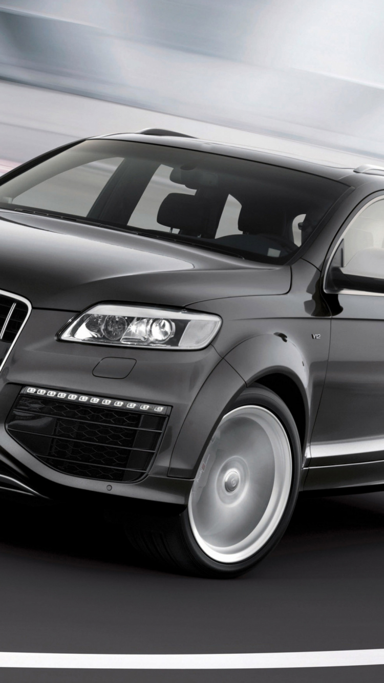 Audi Argent un Suv 4. Wallpaper in 750x1334 Resolution