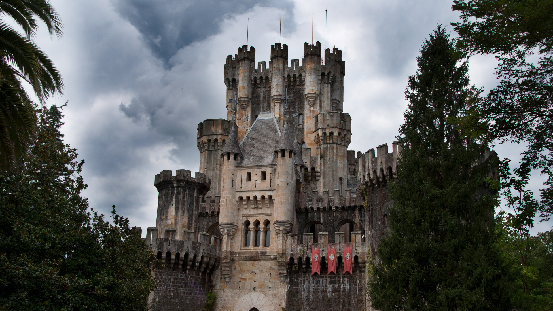 Gray Concrete Castle Under Cloudy Sky During Daytime. Wallpaper in 1920x1080 Resolution