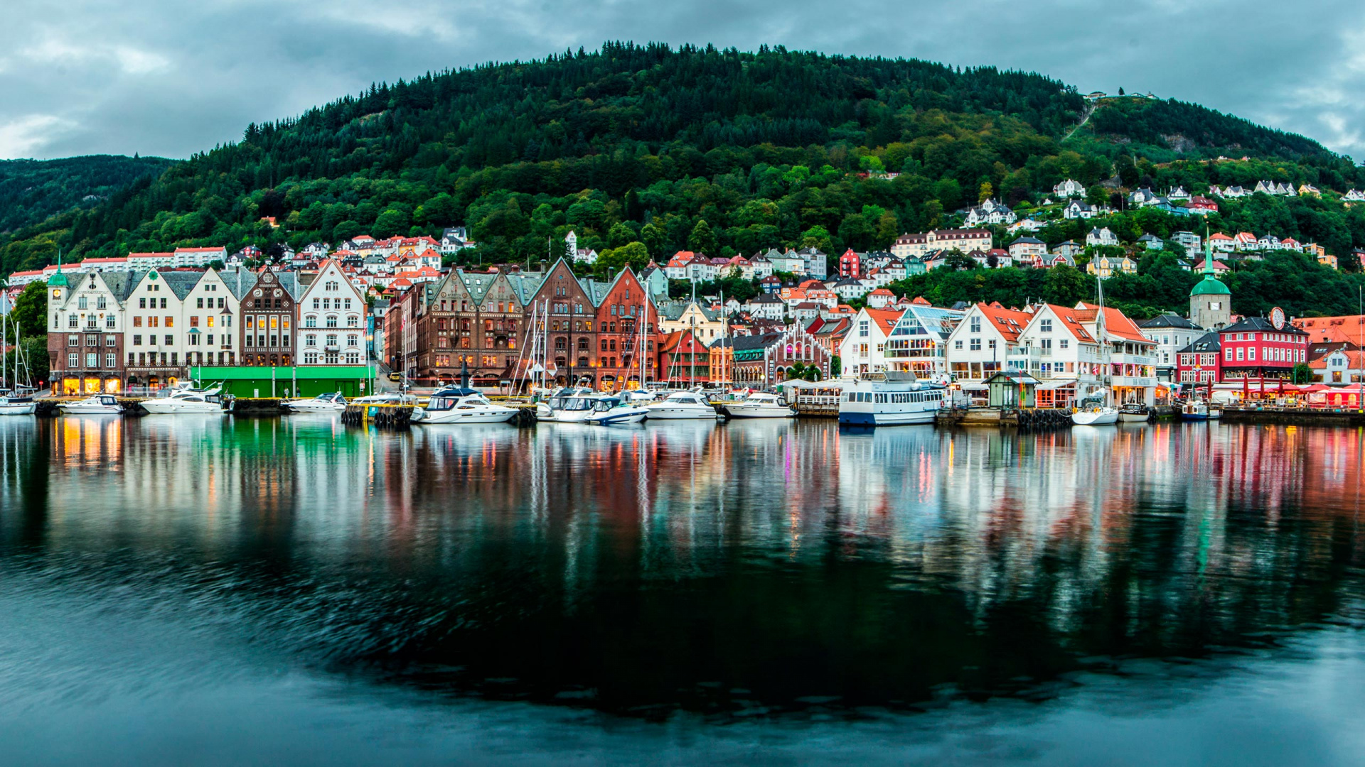Houses Near Body of Water During Daytime. Wallpaper in 1920x1080 Resolution
