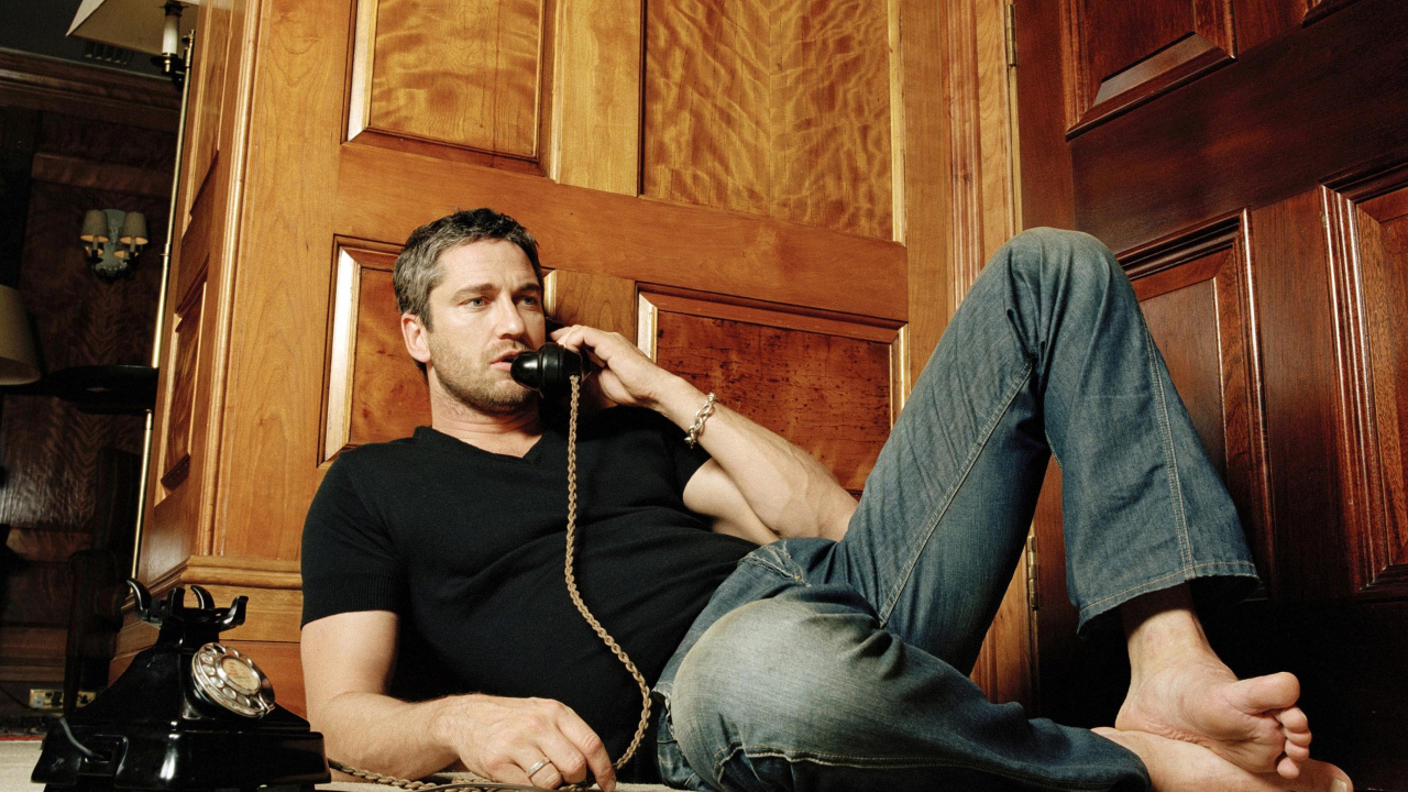 Gerard Butler, la Celebridad, Actor, Dispositivo Electrónico, Equipo de Audio. Wallpaper in 1280x720 Resolution