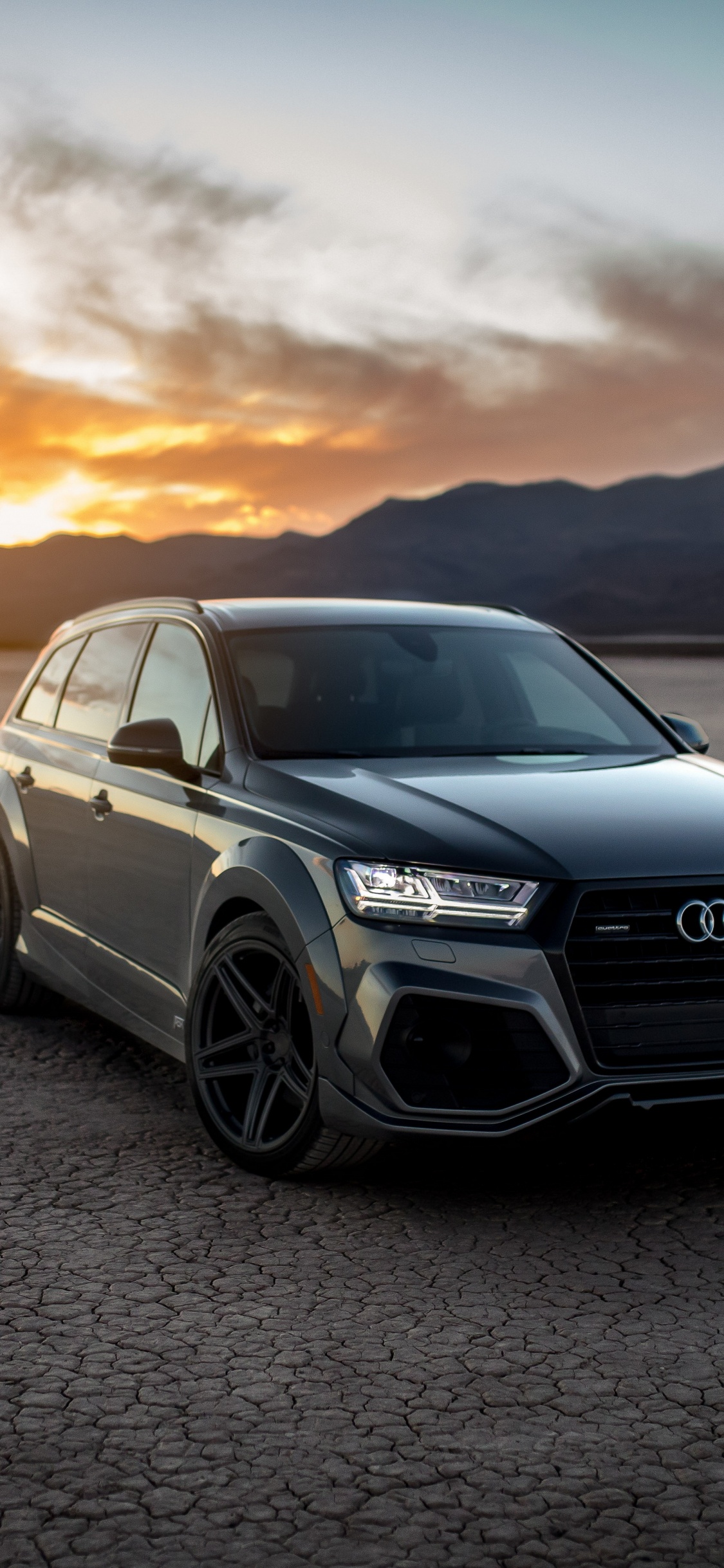 Audi rs Q7, Audi Q7, Audi, Cars, Audi Rs4. Wallpaper in 1125x2436 Resolution