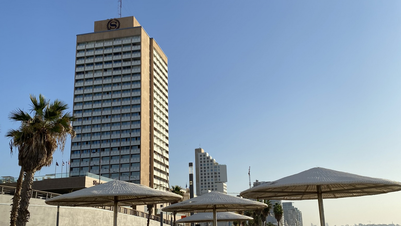 City, Tower Block, Commercial Building, Condominium, Shade. Wallpaper in 1280x720 Resolution