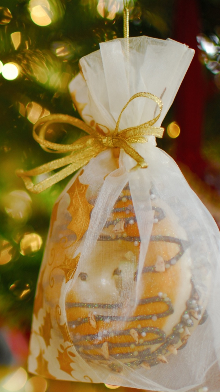 Christmas Day, New Year, Holiday, Christmas Tree, Christmas Ornament. Wallpaper in 720x1280 Resolution