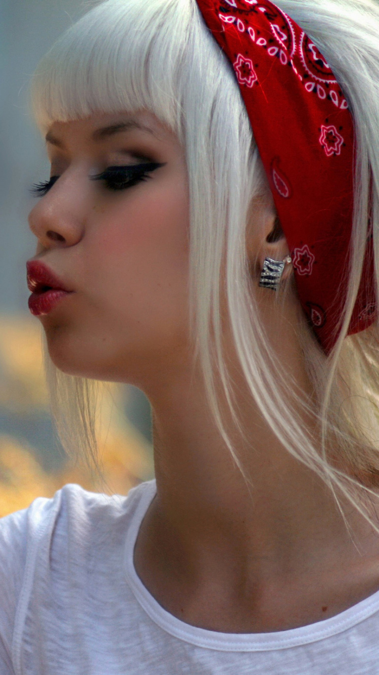 Blond, Aliment, Manger, Fringales, Malbouffe. Wallpaper in 750x1334 Resolution