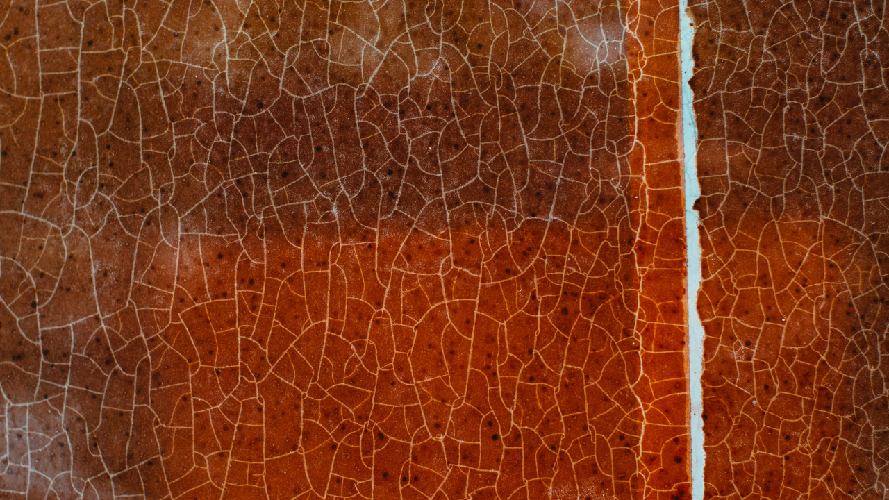 Clôture en Métal Marron et Blanc. Wallpaper in 1280x720 Resolution