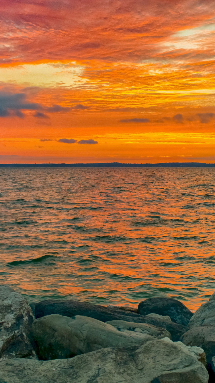 Download 750x1334 Wallpaper Horizont, Android, Smartphone, Cloud, Wasser Horizont, Android, Smartphone, Cloud, Wasser. Wallpaper in 750x1334 Resolution