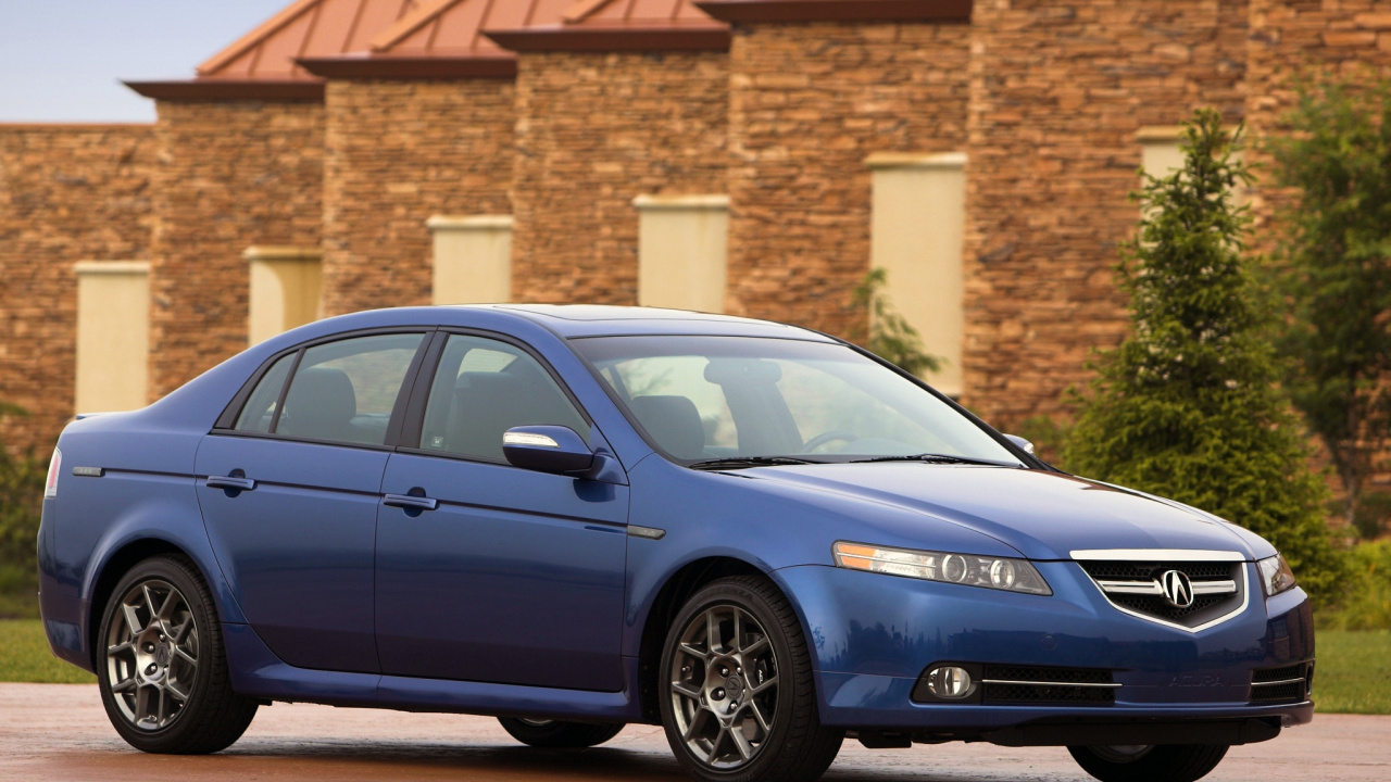 Blaues Bmw m 3 Coupe Neben Brauner Mauer Geparkt. Wallpaper in 1280x720 Resolution