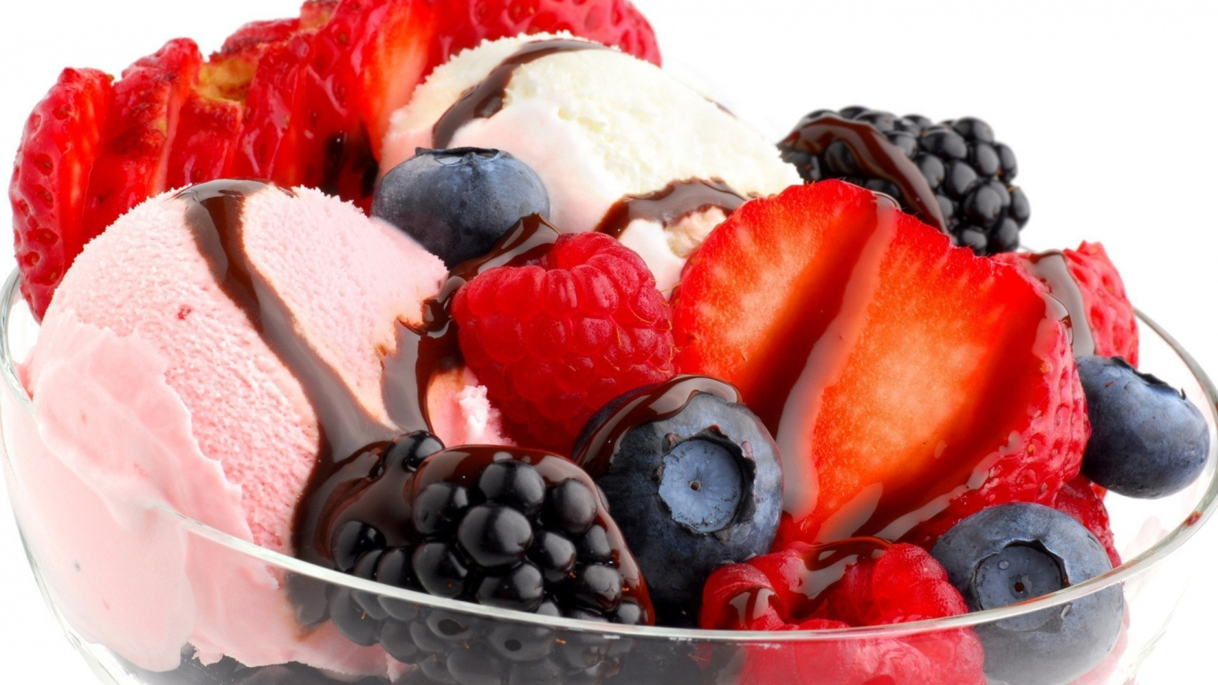 Sliced Strawberry and Blueberry in Clear Glass Bowl. Wallpaper in 1366x768 Resolution