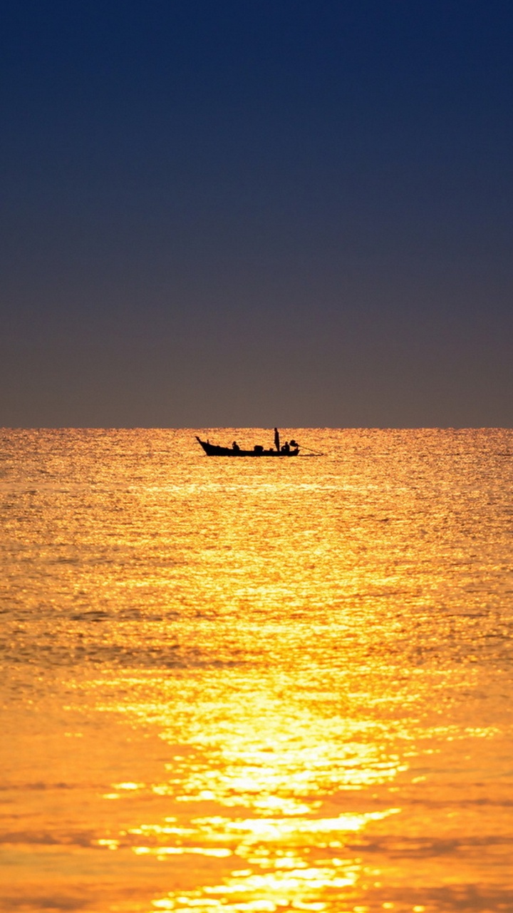 Lonely Boat in The Sea, Sea, Boat, Ocean, Water. Wallpaper in 720x1280 Resolution