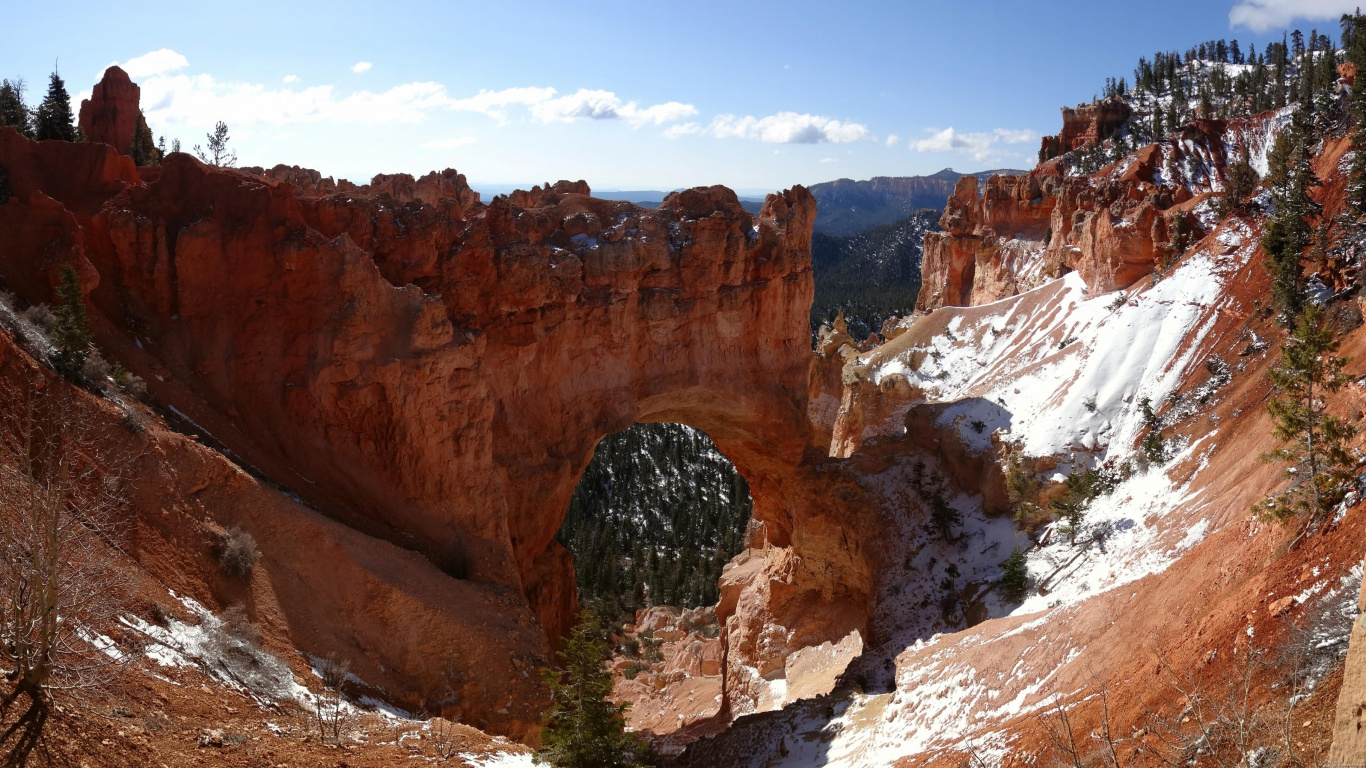 Brown Rock Formation Under Blue Sky During Daytime. Wallpaper in 1366x768 Resolution