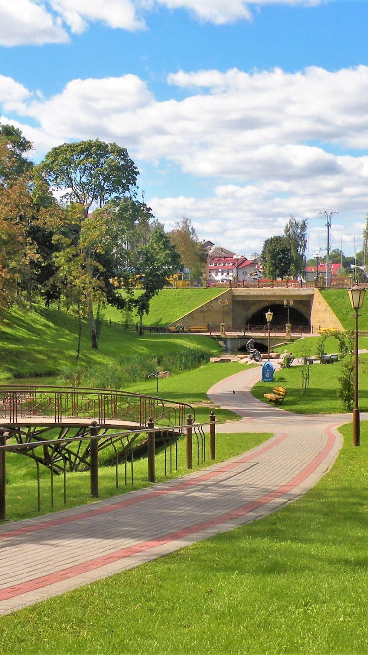 Parc Zhilibera, Parc Urbain, Vallée Suisse, Parc, Parc Kaloski. Wallpaper in 750x1334 Resolution