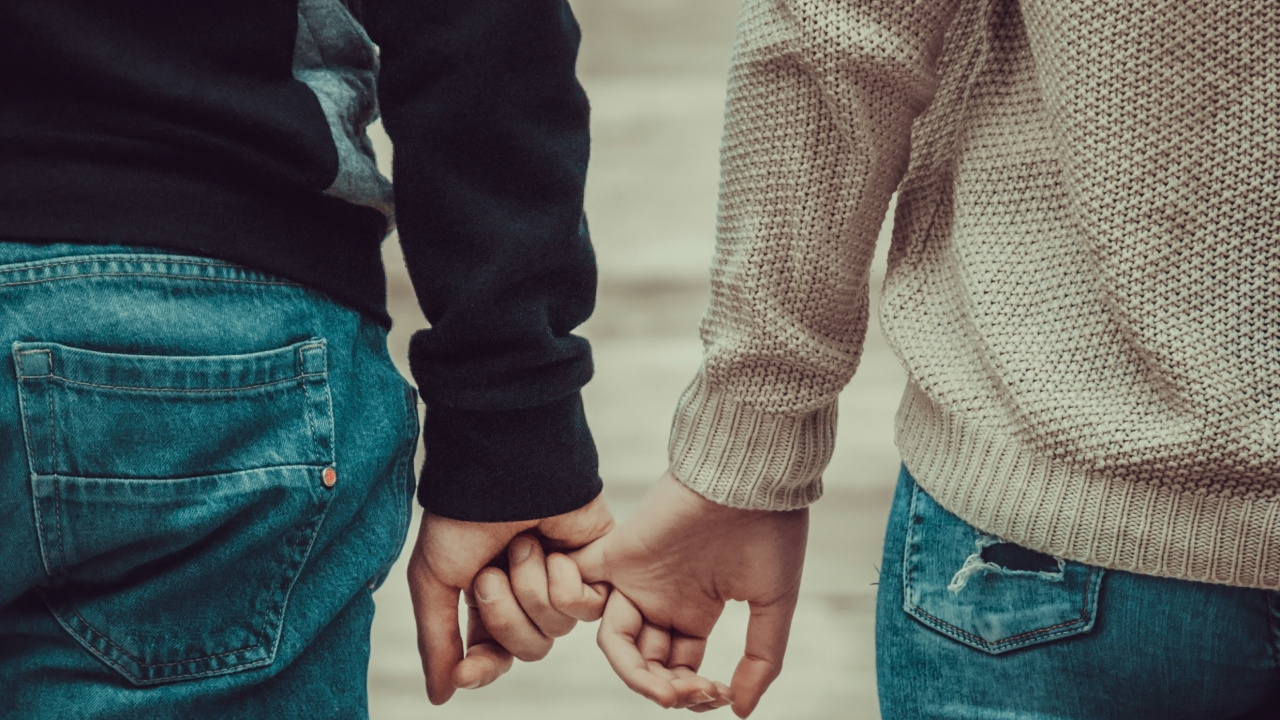 Romance, Holding Hands, Gesture, Hand, Interaction. Wallpaper in 1280x720 Resolution
