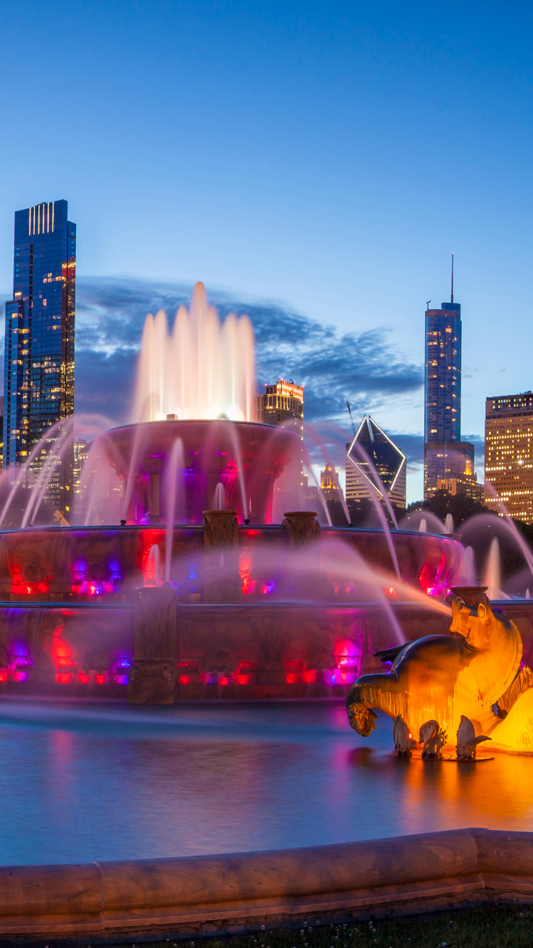 Water Fountain in The City During Night Time. Wallpaper in 750x1334 Resolution