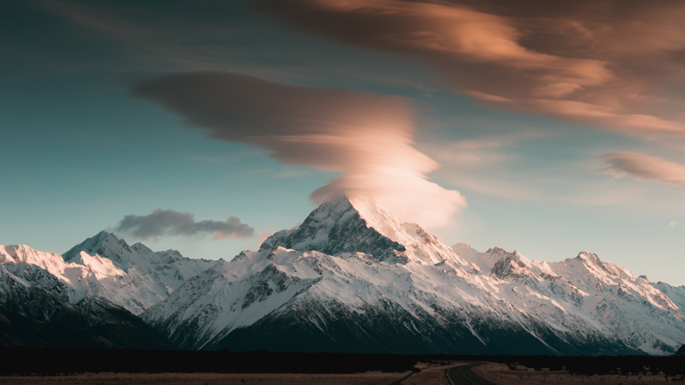 Geologie, Landform, Vulkan, Cloud, Himmel. Wallpaper in 1366x768 Resolution