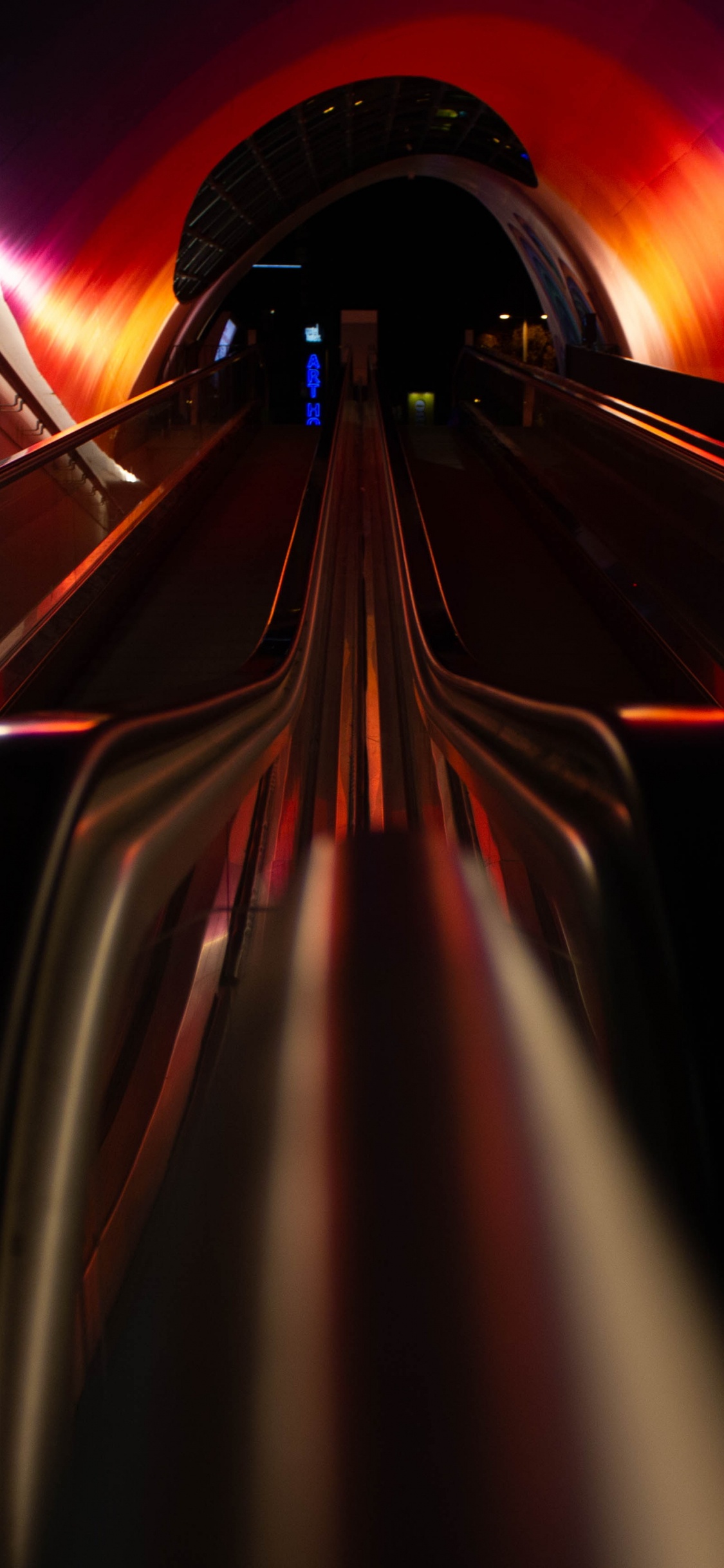 Fotografía de Lapso de Tiempo Del Túnel.. Wallpaper in 1125x2436 Resolution