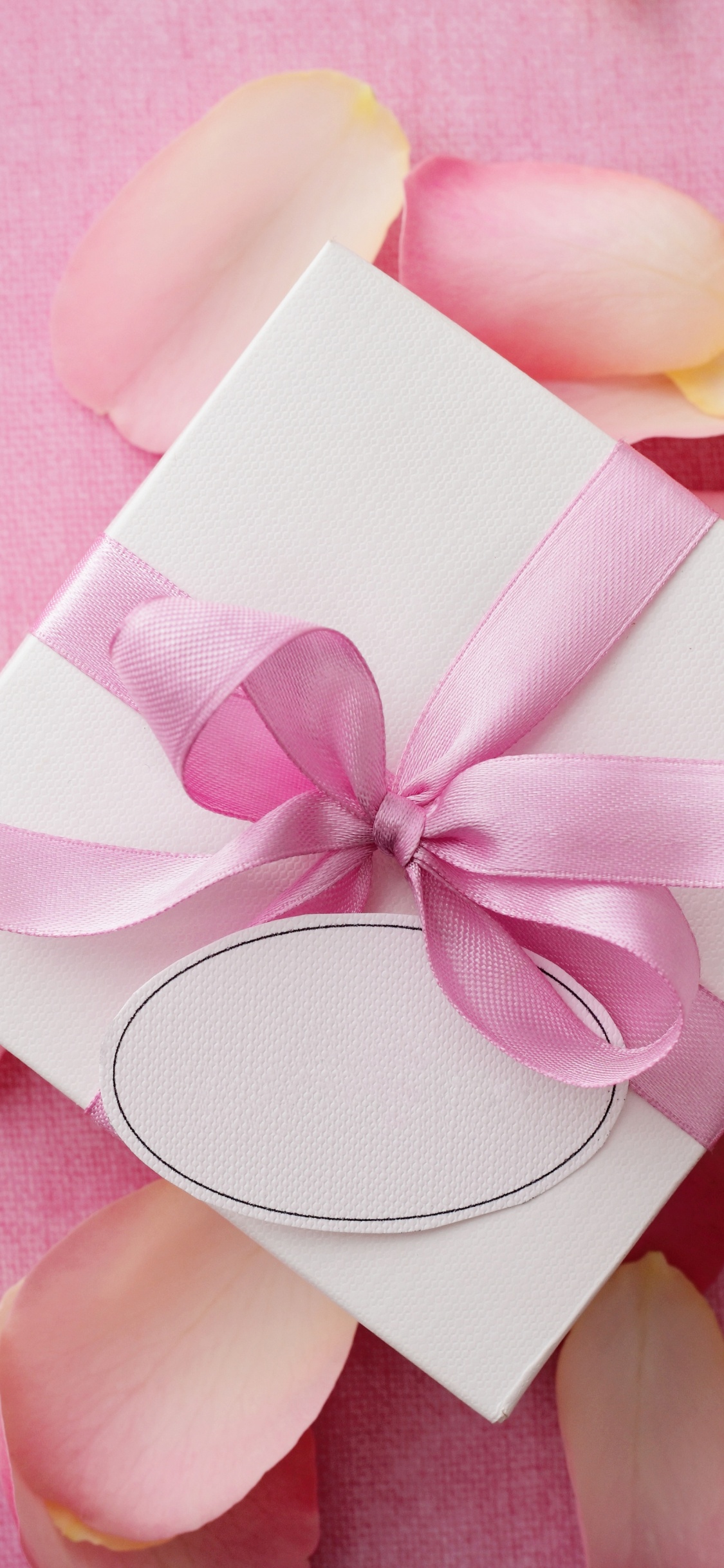 Cadeau, le Jour de Valentines, Ruban, Pink, Pétale. Wallpaper in 1125x2436 Resolution