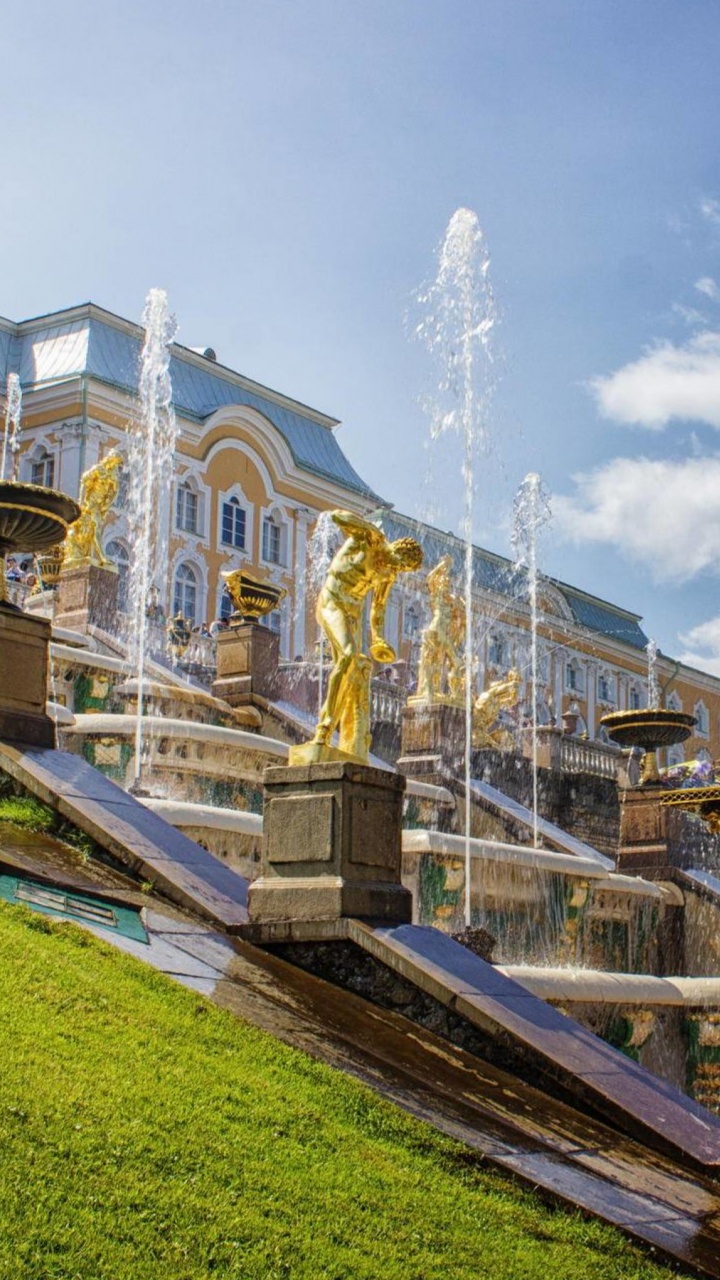 Water Fountain in Front of Building. Wallpaper in 720x1280 Resolution