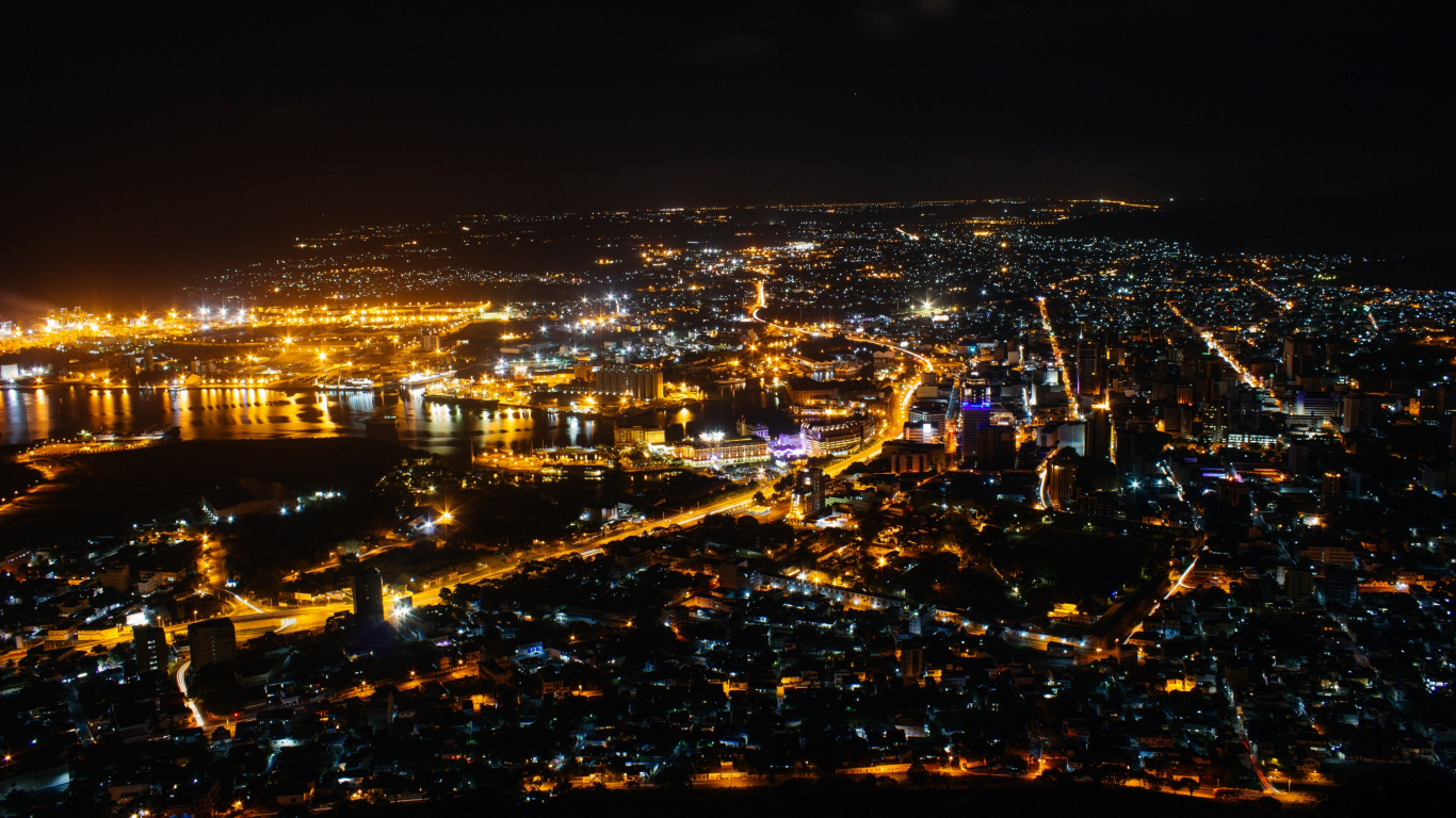 Luces de la Ciudad Durante la Noche. Wallpaper in 1366x768 Resolution