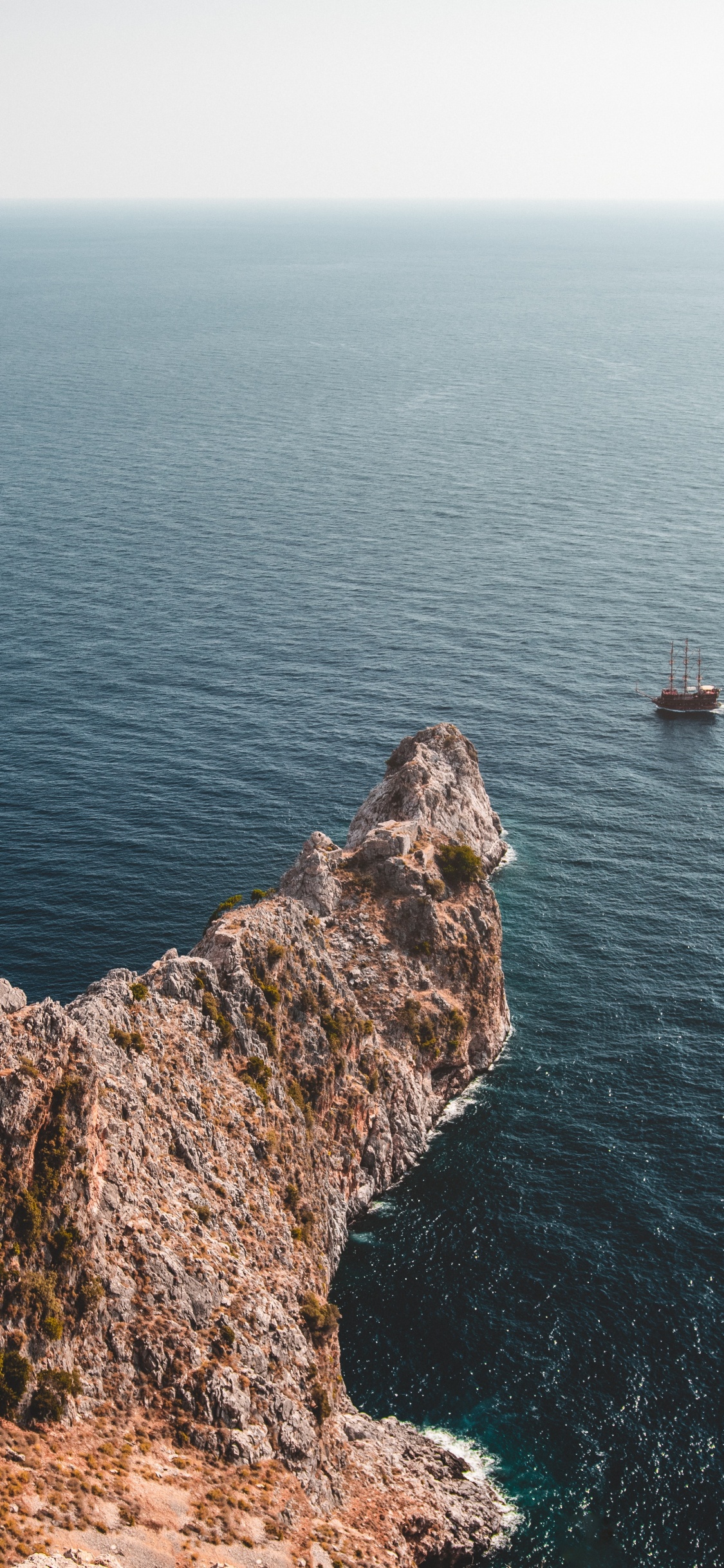 Punta de la Península de Alanya, Mar, Costa, Acantilado, Klippe. Wallpaper in 1125x2436 Resolution