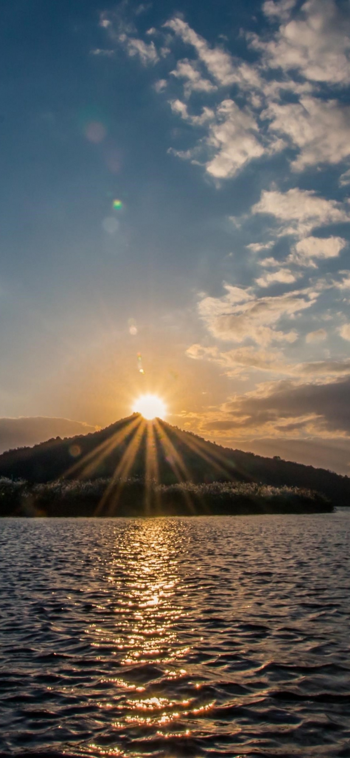 Atardecer Lago Montaña, Puesta, Montaña, Naturaleza, Lago. Wallpaper in 1125x2436 Resolution