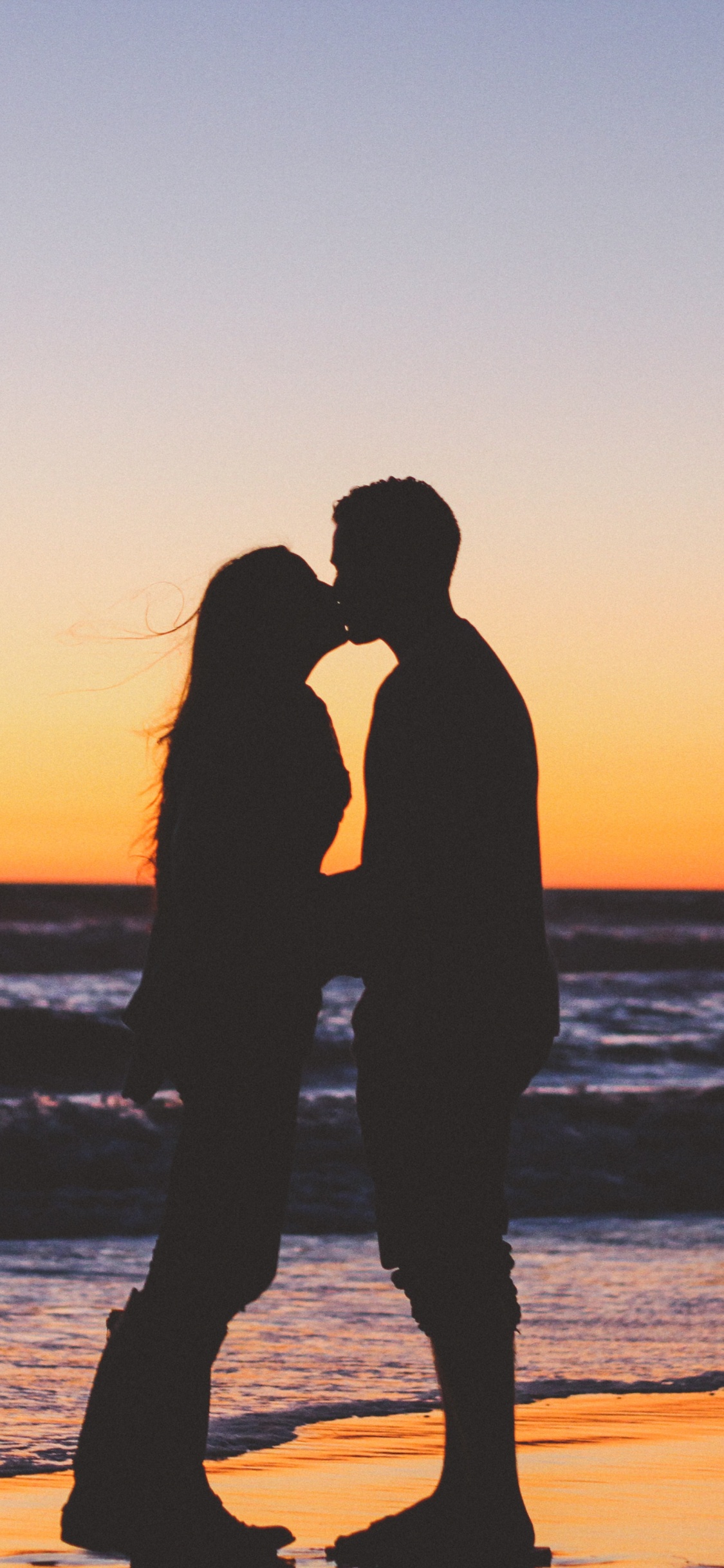 Romantik, Menschen in Der Natur, Horizont, Strand, Sonnenuntergang. Wallpaper in 1125x2436 Resolution