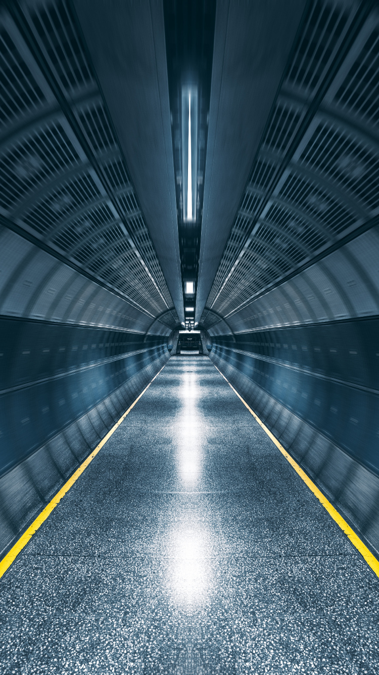 Túnel de Carretera Gris y Amarillo. Wallpaper in 750x1334 Resolution