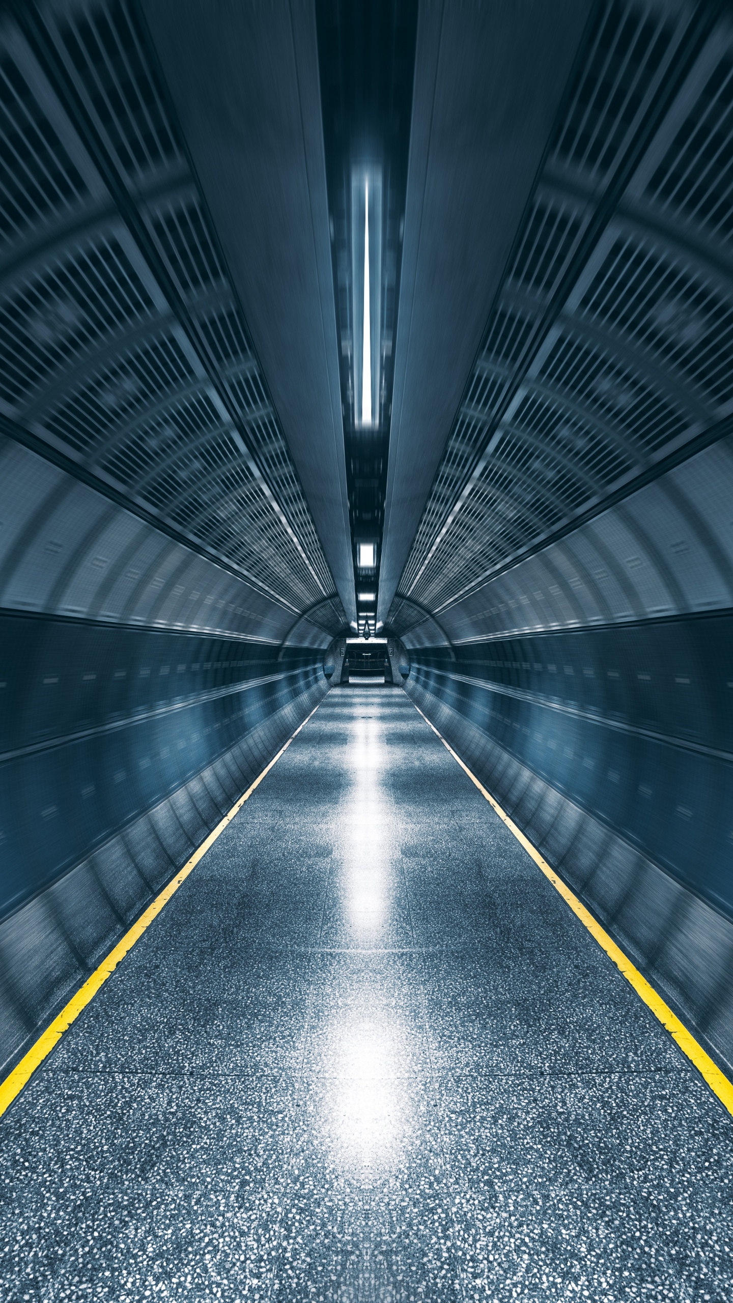 Tunnel Routier Gris et Jaune. Wallpaper in 1440x2560 Resolution