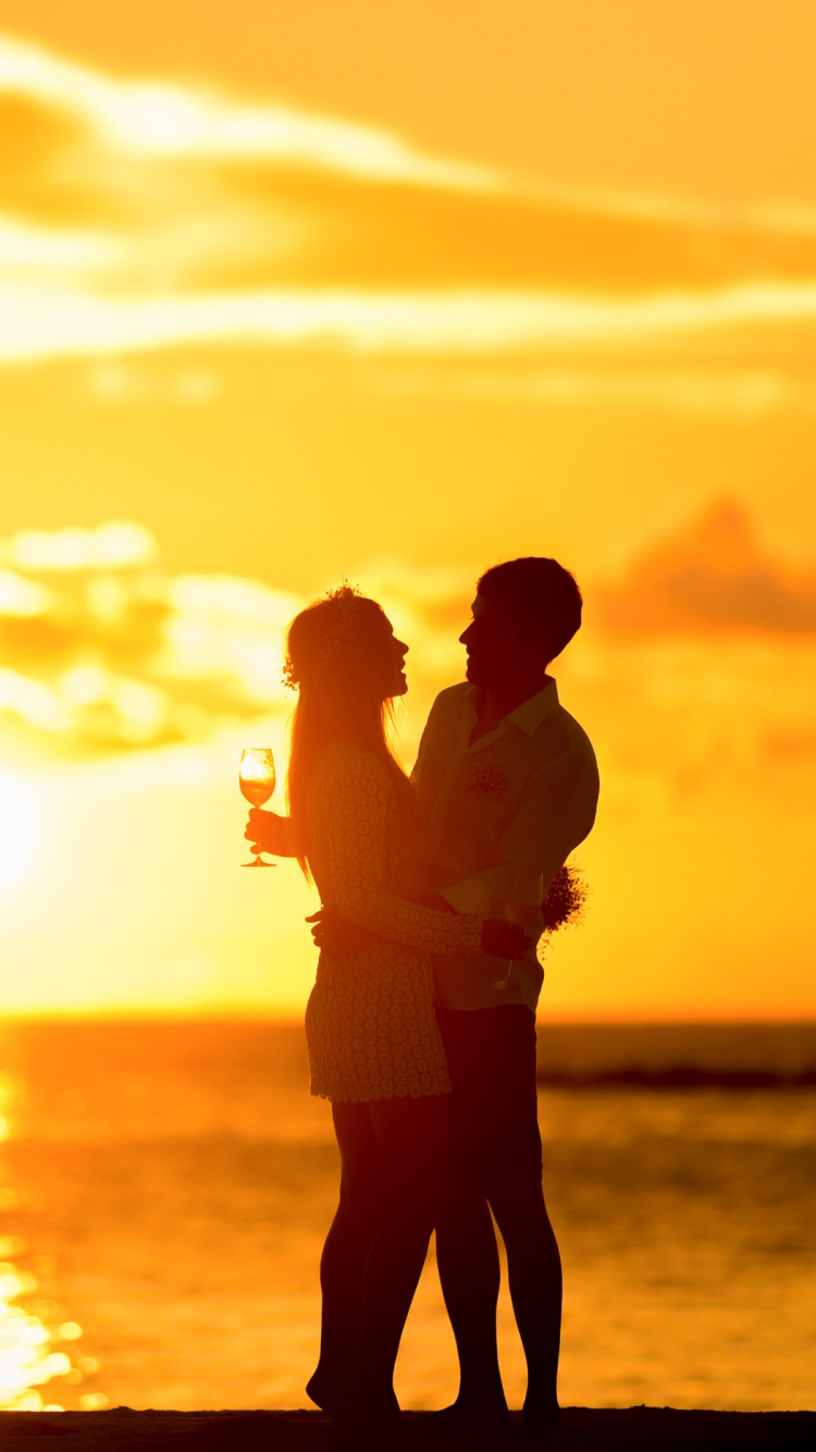 Abrazo, Puesta, Romanticismo, La Gente en la Naturaleza, Amor. Wallpaper in 750x1334 Resolution