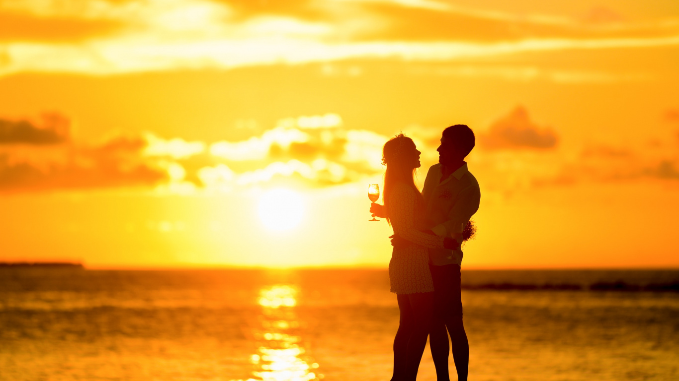 Hug, Sunset, Romance, People in Nature, Horizon. Wallpaper in 1366x768 Resolution