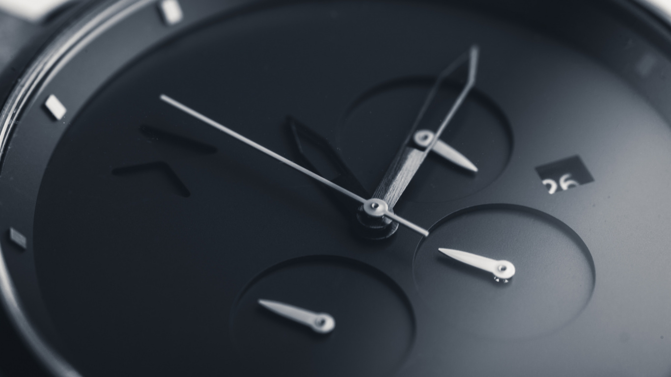 Montre Analogique Noir et Argent. Wallpaper in 1366x768 Resolution