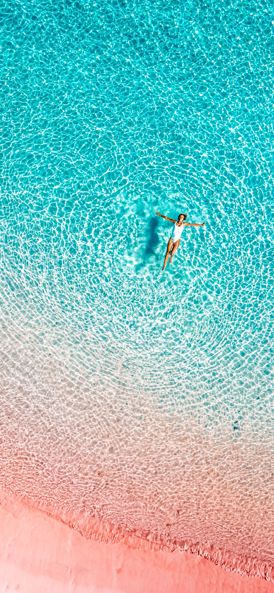 Wasser, Manjarite-Strand, Komodo, Wasserressourcen, Azure. Wallpaper in 1125x2436 Resolution