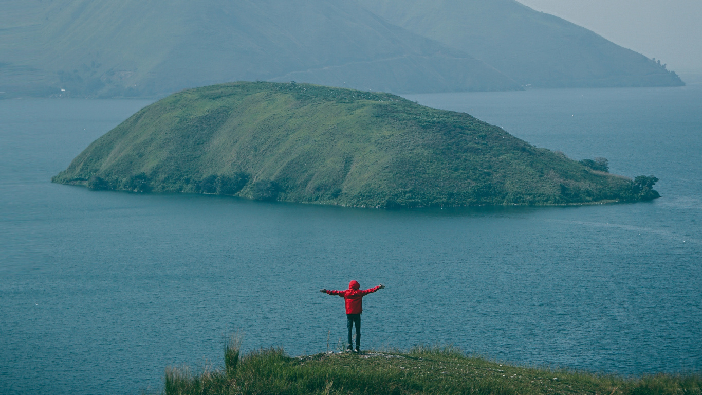 Sea, Green, Coast, Hill, Mountain. Wallpaper in 1366x768 Resolution