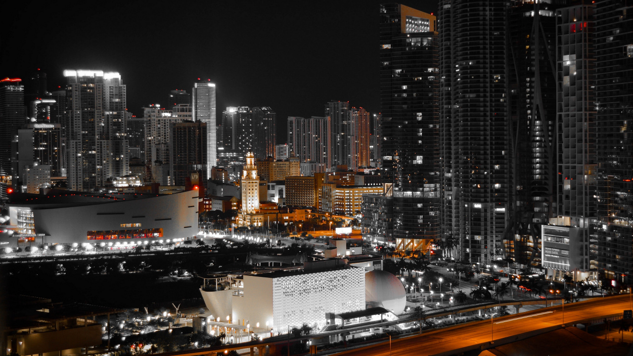 Stadt Mit Hochhäusern Während Der Nacht. Wallpaper in 1280x720 Resolution