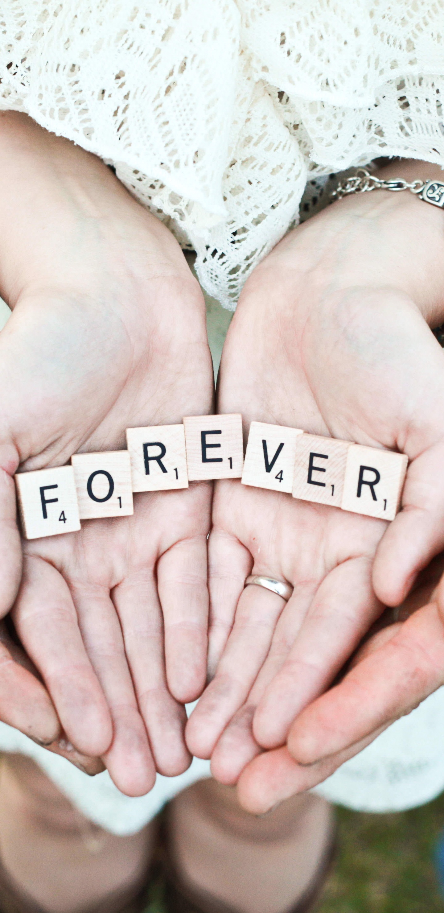 Amitié, Amour, en se Tenant Les Mains, Doigt, Ongle. Wallpaper in 1440x2960 Resolution