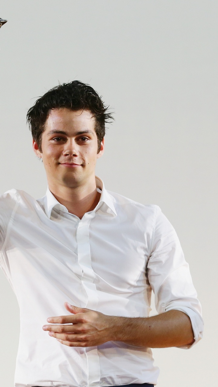 Bras, Manche, Conjoint, Cou, Épaule. Wallpaper in 720x1280 Resolution