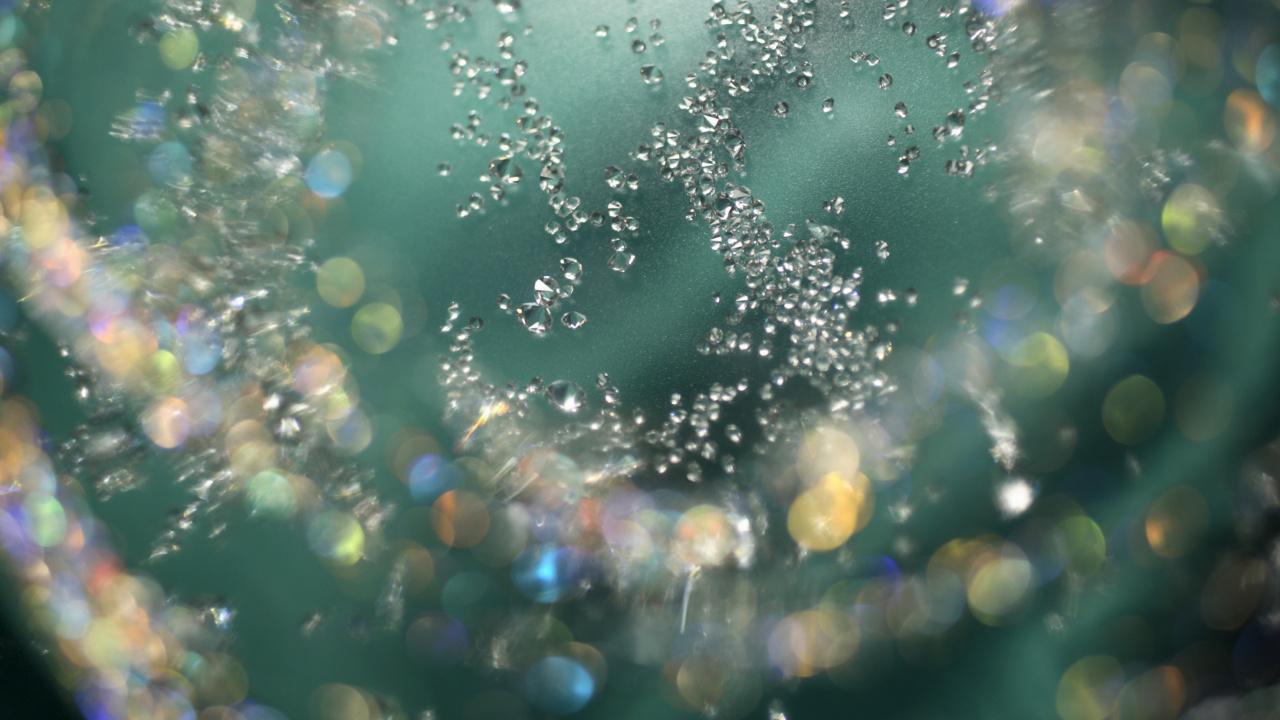 Gouttes D'eau Sur le Verre Pendant la Journée. Wallpaper in 1280x720 Resolution