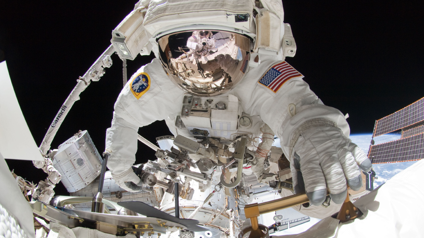 国际空间站, 舱外活动, 美国宇航局, 宇航员, 空间站 壁纸 1366x768 允许