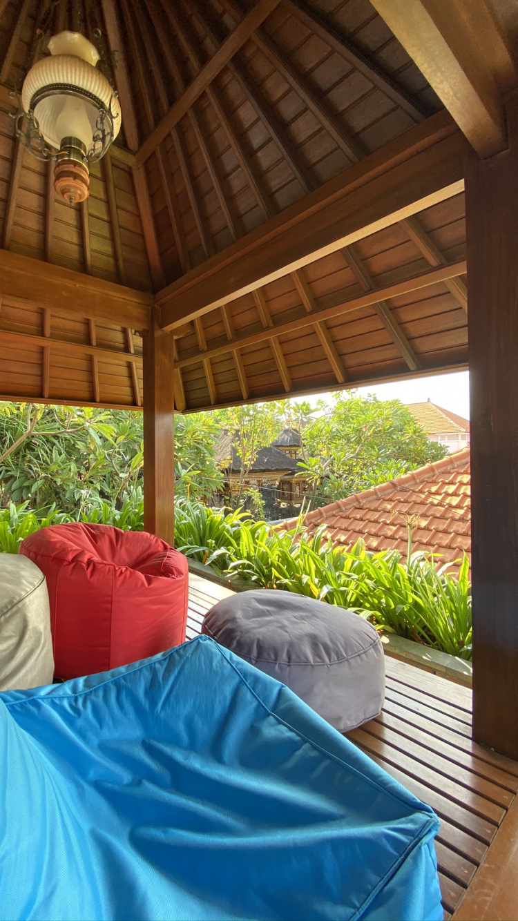 Immobilie, Dach, Holz, Farbtöne Und Schattierungen, Majorelle-blau. Wallpaper in 750x1334 Resolution