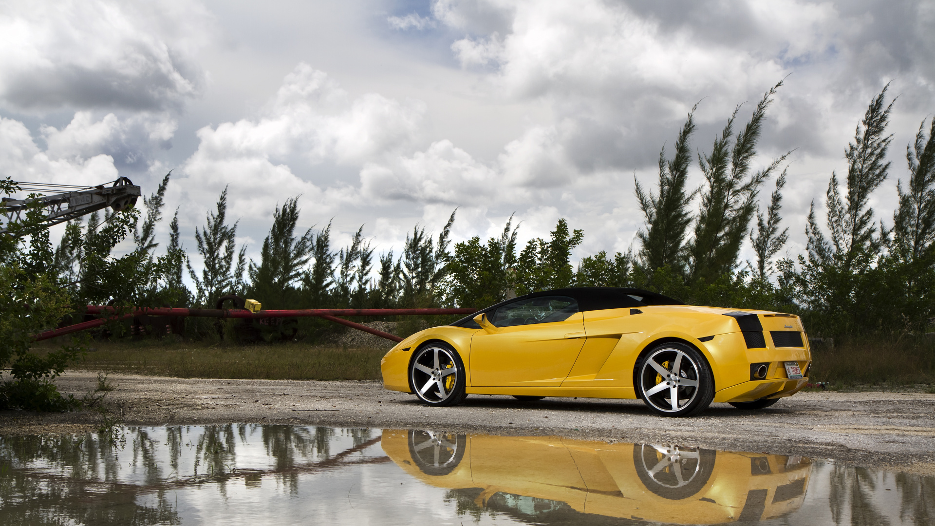 Ferrari 458 Italia Jaune Sur L'eau. Wallpaper in 1920x1080 Resolution