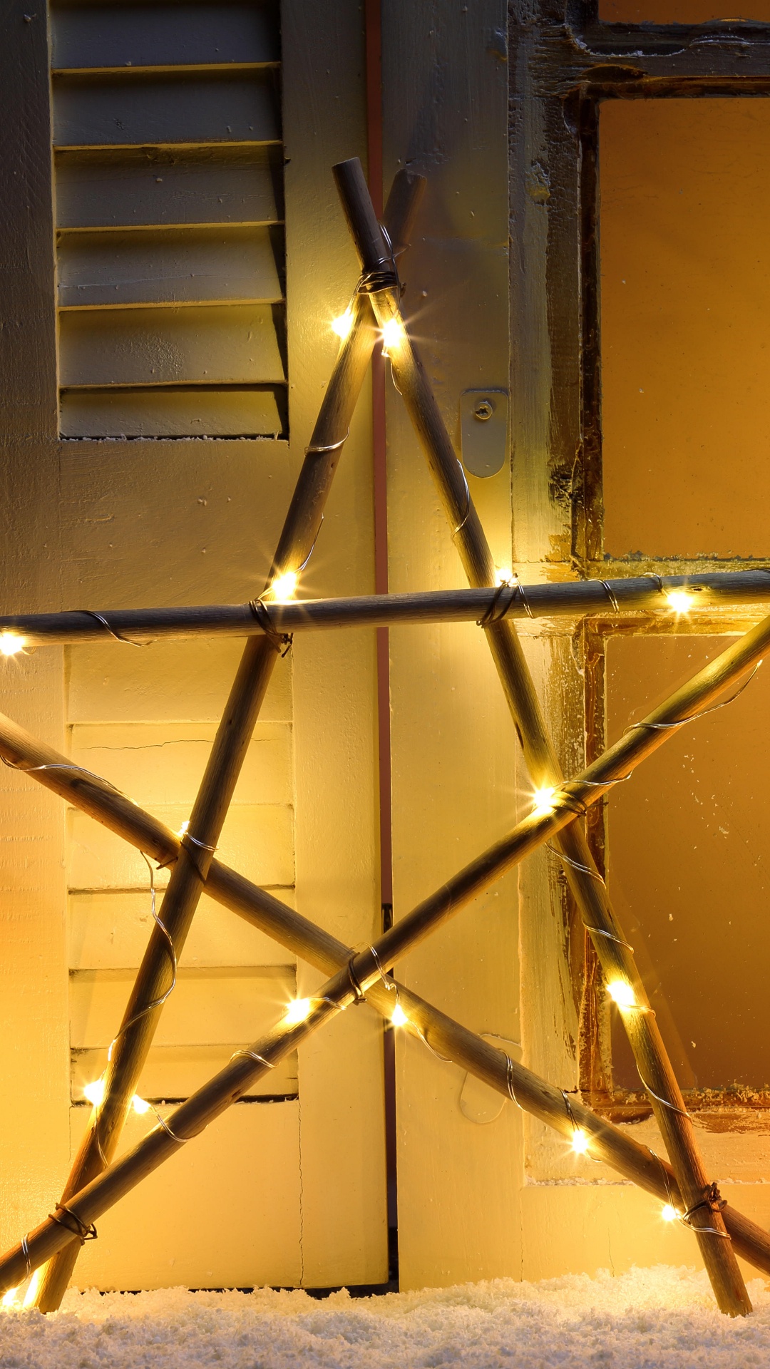 Weihnachten, Weihnachtsdekoration, Abend, Gelb, Nacht. Wallpaper in 1080x1920 Resolution