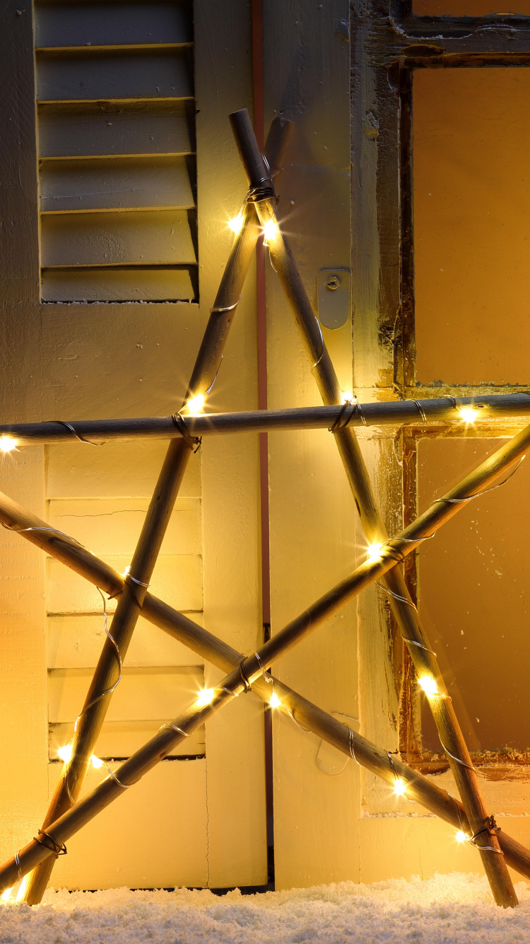 El Día De Navidad, Decoración de la Navidad, Noche, Amarillo, Luz. Wallpaper in 750x1334 Resolution