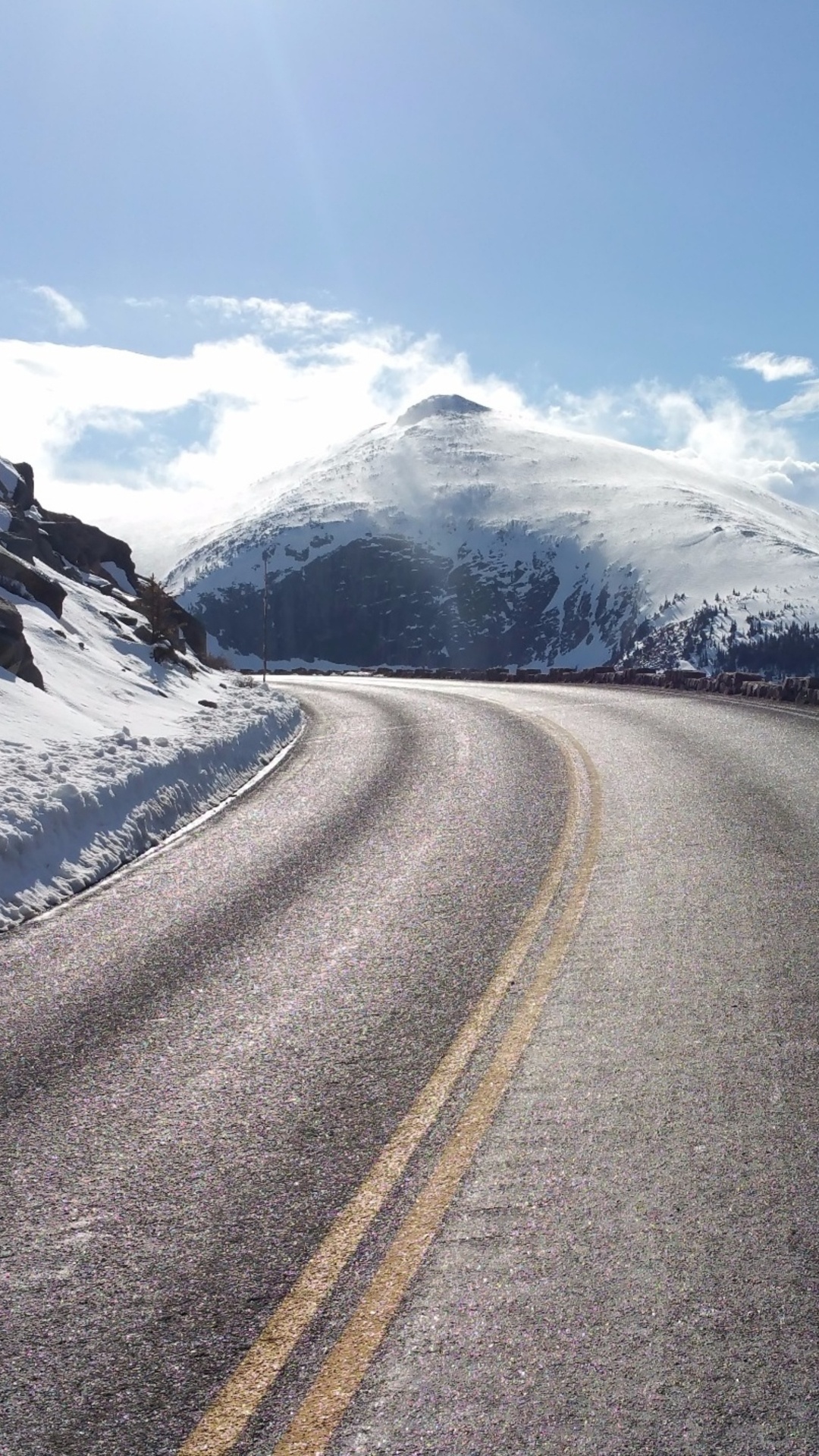 Berg Mit Einer Straße, Natur, Road, Zug, Reise. Wallpaper in 1080x1920 Resolution