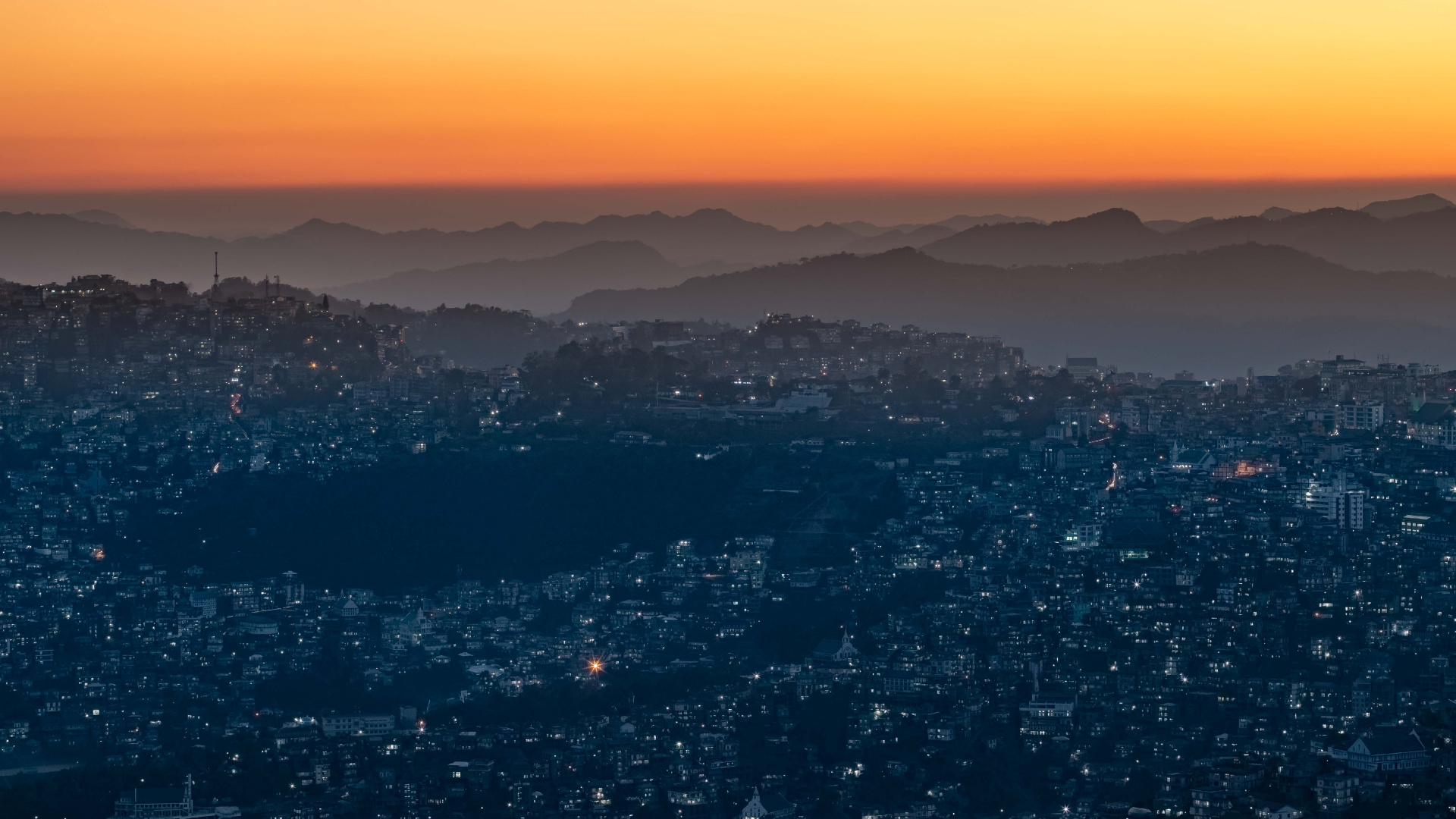 Vista Aérea de la Ciudad Durante la Noche.. Wallpaper in 1920x1080 Resolution